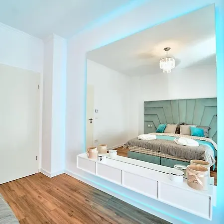 Luxury Vibes Near Iulius Mall Apartment Timisoara
